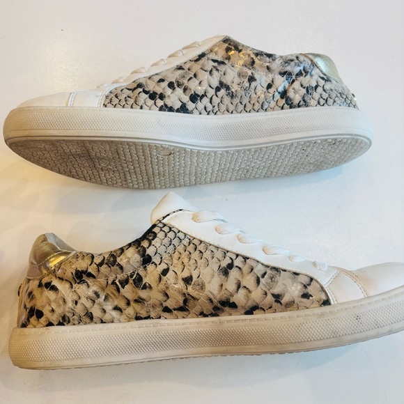 Steve Madden White and Gold Snake Print Sneakers Size 11 - Picture 6 of 10